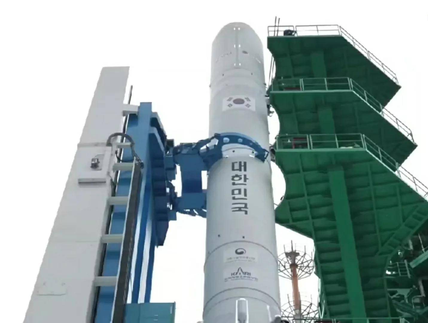 準備發射的世界號運載火箭